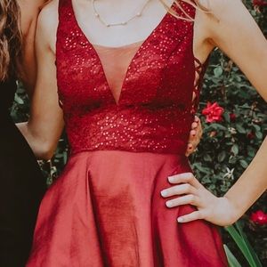 Formal Dress // Great for prom and/or homecoming!